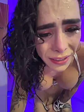 Mydreams69: διαδικτυακό σόου στην κάμερα
