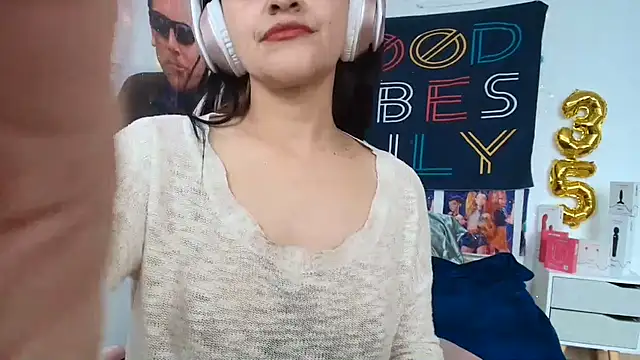 LovelyAzucena's Live XXX Chat