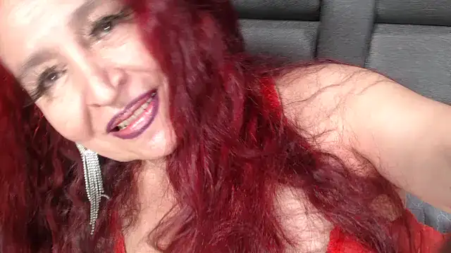Chat XXX ao vivo de Lucy_mature8
