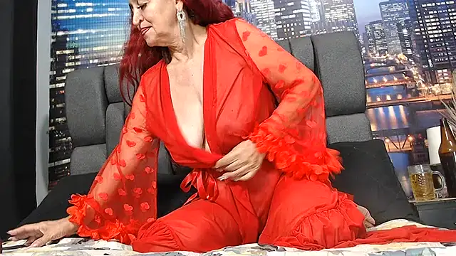 Lucy_mature8: онлайн-секс-чат