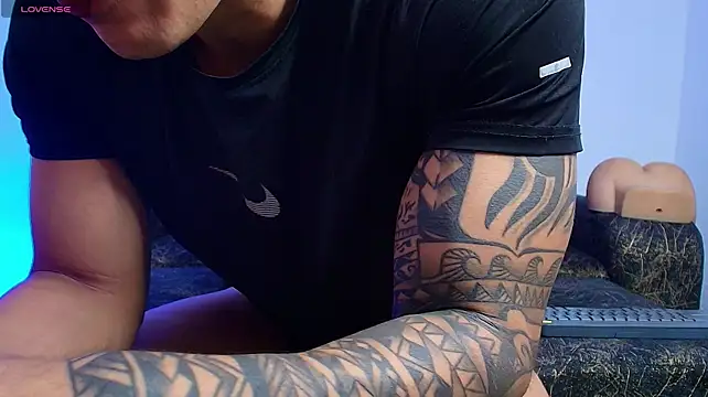 BrayaanFit: вебкам-шоу
