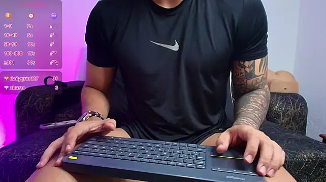 הופעת וובקאם של BrayaanFit