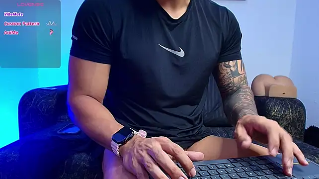 BrayaanFit: вебкам-шоу