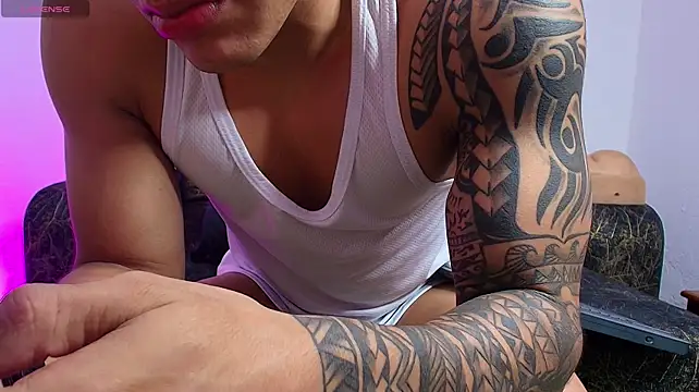 BrayaanFitn Webbikameraesitys