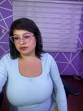 MiiaaJoness Chat XXX in diretta