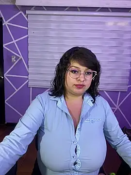 MiiaaJoness' Webcam Show