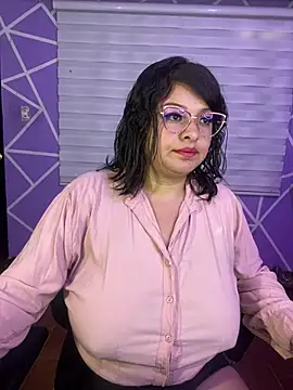 MiiaaJoness' Webcam Show
