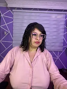 MiiaaJonessn Webbikameraesitys