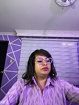 MiiaaJoness Webcam-Show