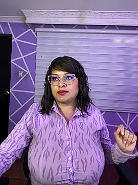 MiiaaJoness Live XXX-Chat