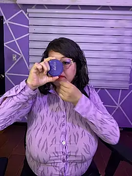 MiiaaJoness Show Webcam