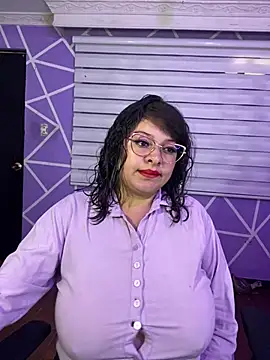 MiiaaJoness Webcam-Show