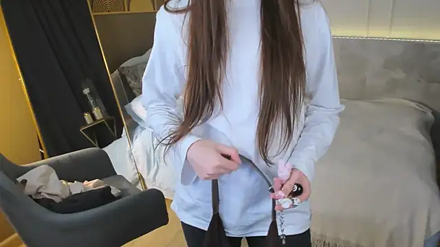 ChloeSunny XXX чат на живо