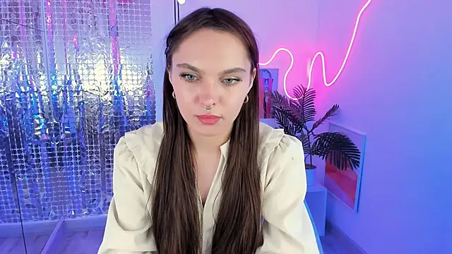 ChloeSunny Adlı Modelin Canlı XXX Sohbeti