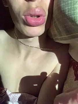 MiroKari2 webcam show