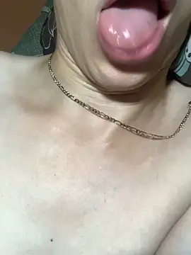 MiroKari2 webcam show