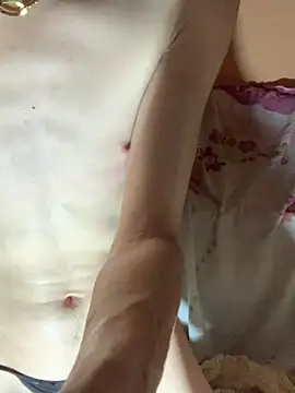 MiroKari2's Webcam Show