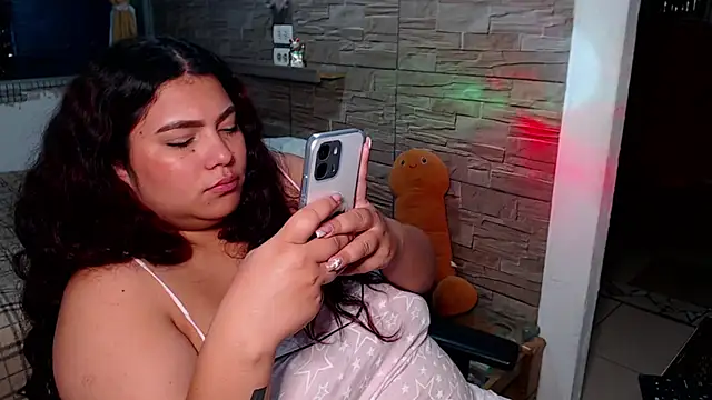 girl_milk2n Live XXX chat