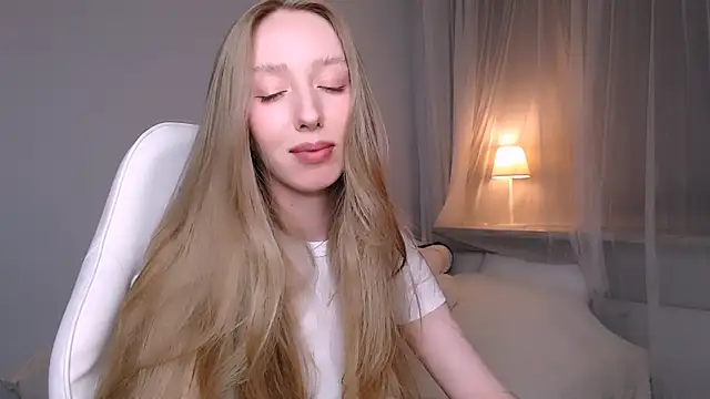 Luna_insniity's Live Chat Room