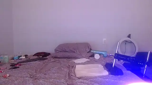 Taylorsexbot Show in webcam