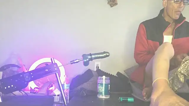 Taylorsexbot's Webcam Show