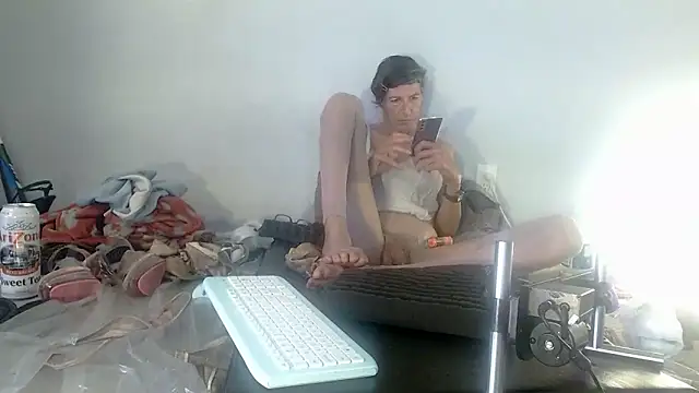 Taylorsexbot Show in webcam