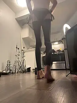 Taylorsexbot Show in webcam
