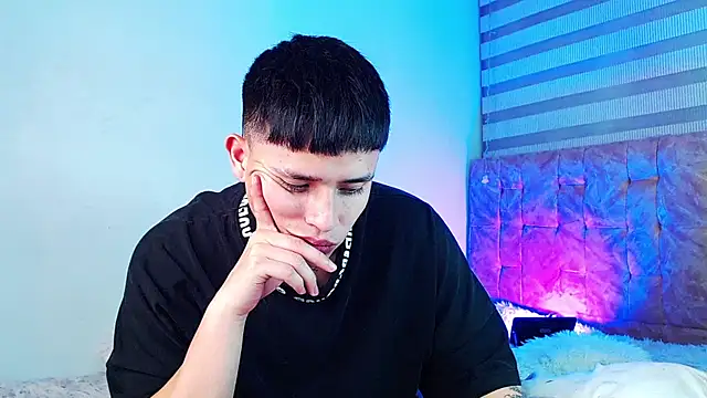 Show modela _justinmoon2 na web-kameri