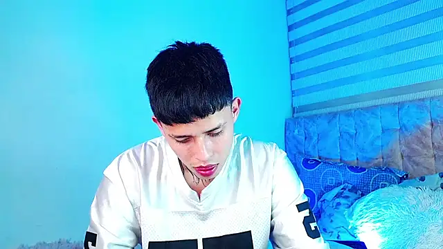 _justinmoon2 élő XXX-chatje