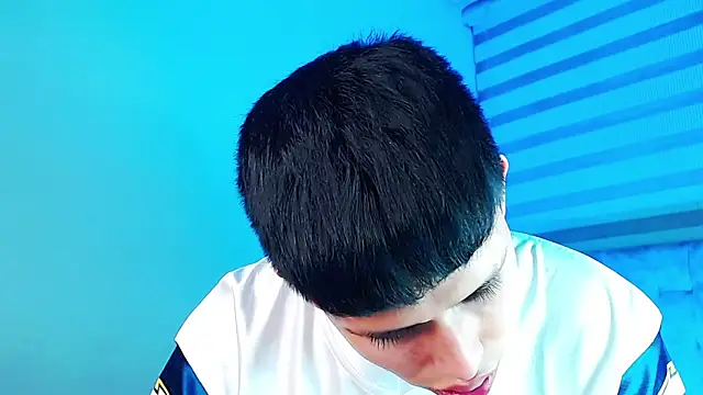 _justinmoon2 Adlı Modelin Canlı XXX Sohbeti