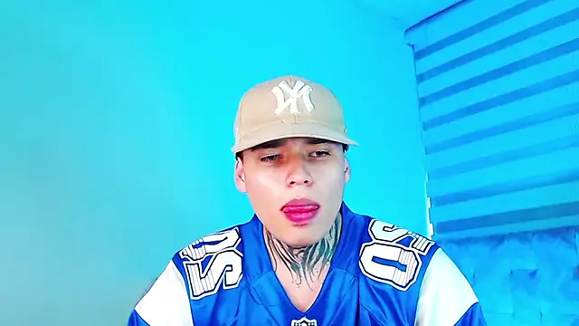 Show modela _justinmoon2 na web-kameri