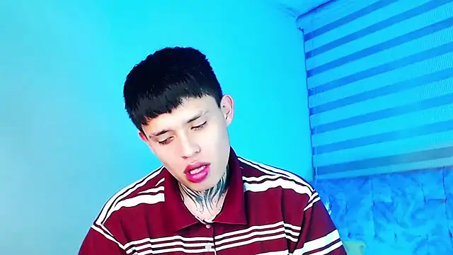 ع رض كام _justinmoon2