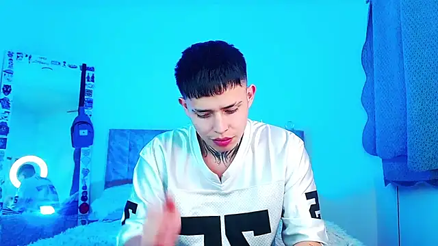 הופעת וובקאם של _justinmoon2