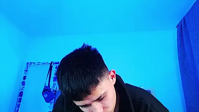 Pertunjukan Kamera Web _justinmoon2