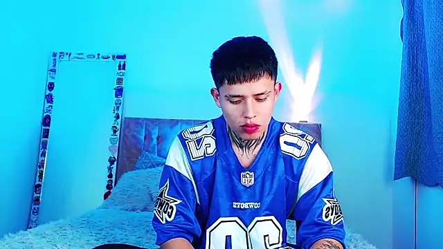 عرض كام _justinmoon2