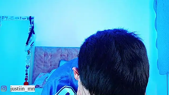 Show modela _justinmoon2 na web-kameri
