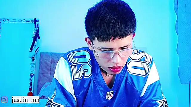 הופעת וובקאם של _justinmoon2