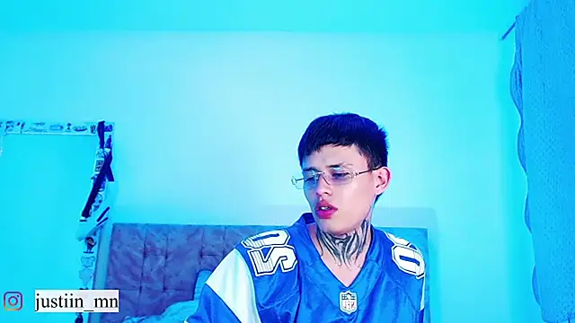 Show modela _justinmoon2 na web-kameri