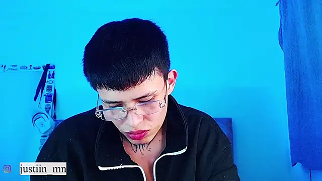 _justinmoon2: διαδικτυακό σόου στην κάμερα