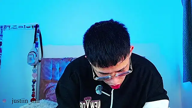 Show modela _justinmoon2 na web-kameri