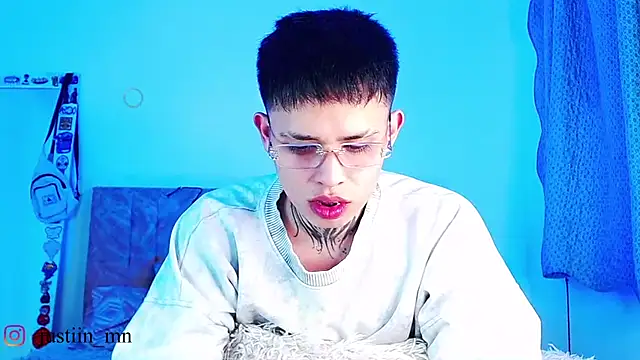 Pokazy przed kamerką – _justinmoon2