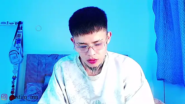 Pertunjukan Kamera Web _justinmoon2