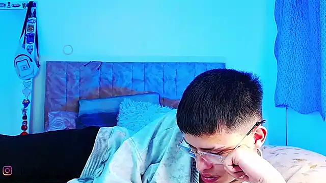 Pertunjukan Kamera Web _justinmoon2