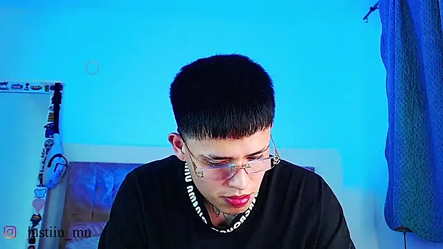 _justinmoon2: διαδικτυακό σόου στην κάμερα