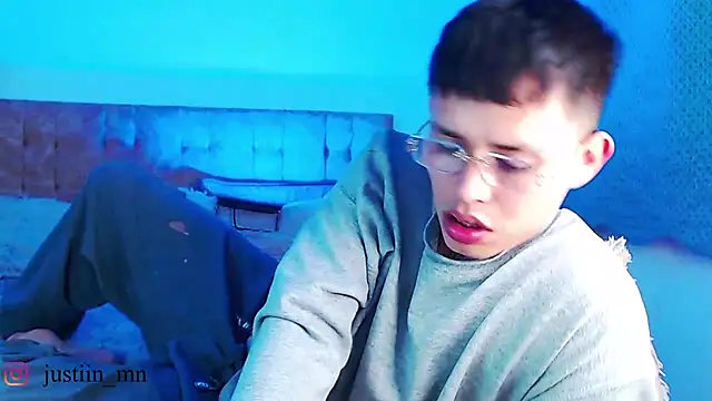 Pokazy przed kamerką – _justinmoon2