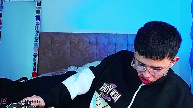 Pertunjukan Kamera Web _justinmoon2