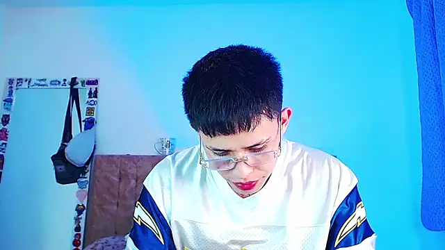 Show modela _justinmoon2 na web-kameri