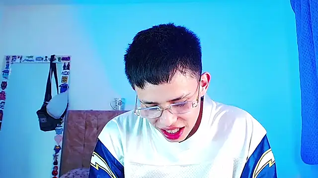 הופעת וובקאם של _justinmoon2