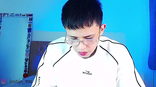 הופעת וובקאם של _justinmoon2
