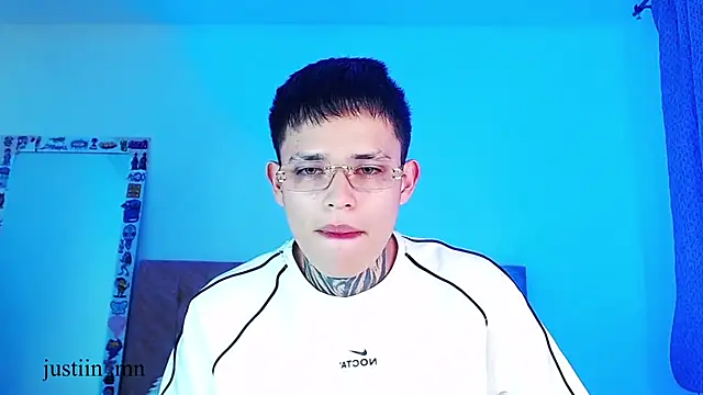 Pokazy przed kamerką – _justinmoon2